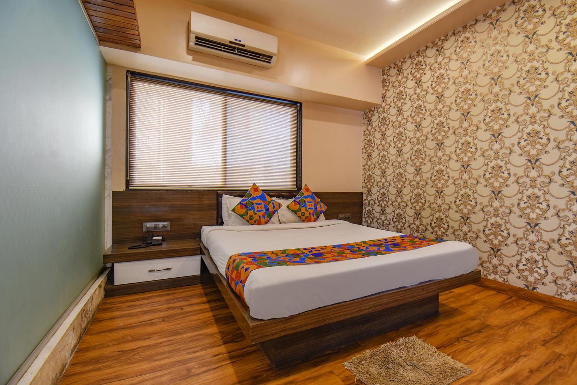 Fabexpress Glory - Nr Skywalk Bridge Hotel Pimpri-Chinchwad ภายนอก รูปภาพ