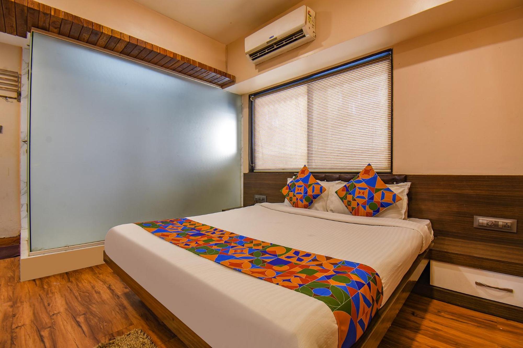 Fabexpress Glory - Nr Skywalk Bridge Hotel Pimpri-Chinchwad ภายนอก รูปภาพ